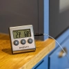 Elektroniczny termometr kuchenny z sondą (0C do 250C)