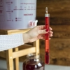 Winomierz z termometrem w plastikowej probówce