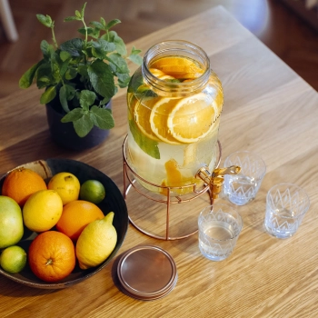 Słoik z kranikiem 3,8 L na stojaku
