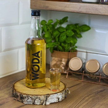 Butelka 0,5 L z zakrętką i nadrukiem mocna Woda