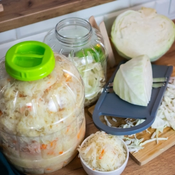 Nietłukący, wielofunkcyjny słoik do kiszenia + szczypce, 5 L