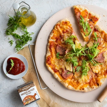Kamień do pizzy z uchwytem i nożykiem, z kordierytu, okrągły 33 cm
