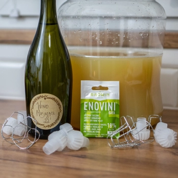 Drożdże winiarskie Enovini® BAYA, 7 g